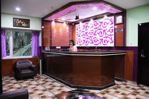 Oyo 27951 Hotel 707