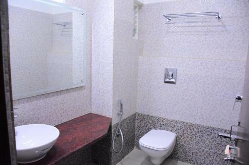 Oyo 27951 Hotel 707