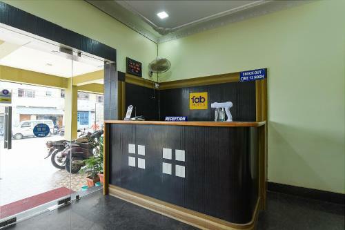 Fabhotel Ug Mansion