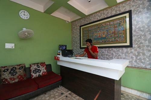 Hotel Oyo 35681 Shree Marg Guest House