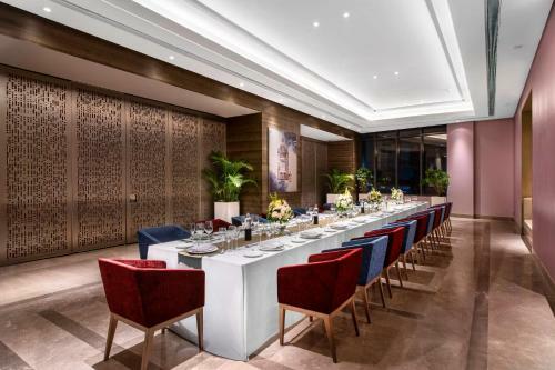 Hotel Vivanta Bhubaneswar Dn Square