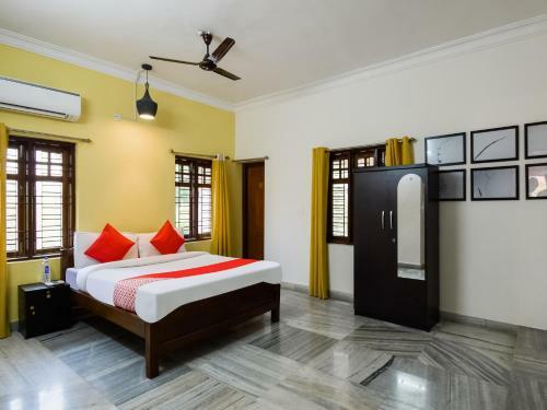 Hotel Oyo 79691 Mks Inn