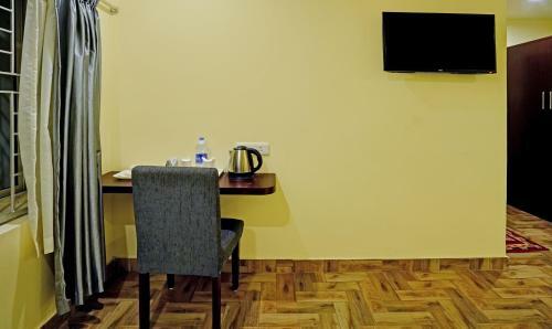 Treebo Trend Hotel Golden Nest Mastercanteen