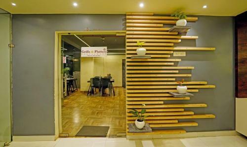 Treebo Trend Hotel Golden Nest Mastercanteen