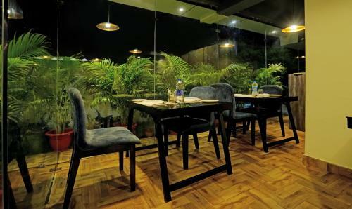 Treebo Trend Hotel Golden Nest Mastercanteen