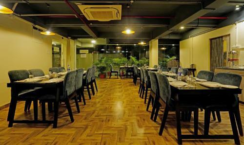 Treebo Trend Hotel Golden Nest Mastercanteen