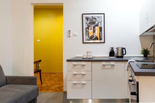 Tram Apartment For 4 Guests