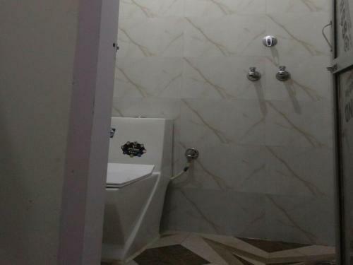 Hotel Oyo 85737 Shiv Guru Guest House