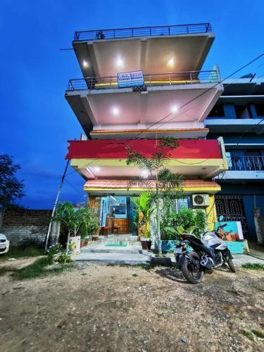 Hotel Oyo 82790 M K Mayur Guest House
