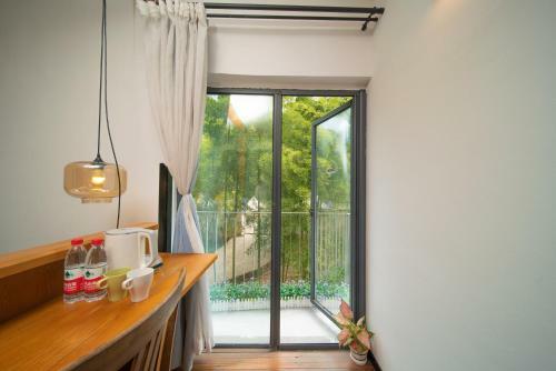Mountain Garden Hotspring Holiday Hostel