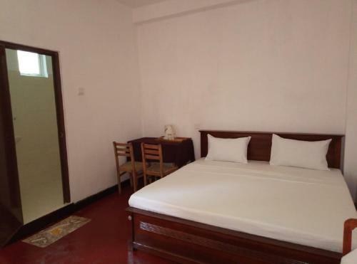 Hostal Hotel Yelona