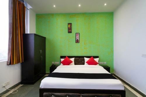 Hotel Capital O 62881 Viram