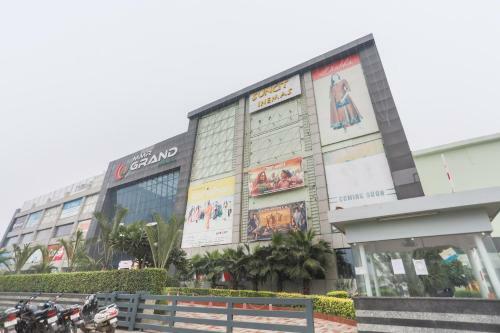 Hotel Capital O 62881 Viram
