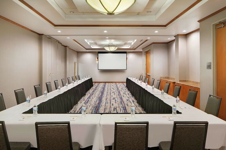 Hotel Holiday Inn Richmond Airport