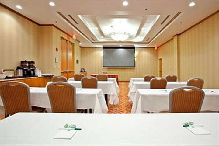 Hotel Holiday Inn Richmond Airport
