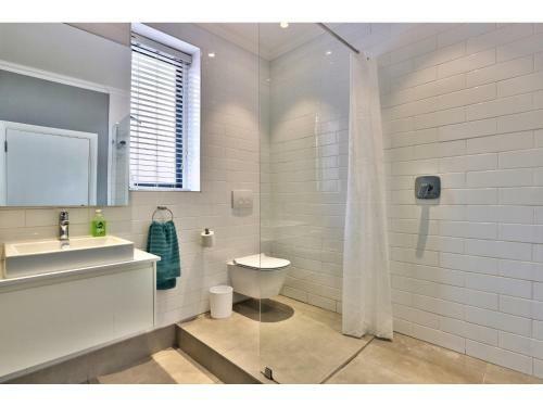 Greenpoint Apartments