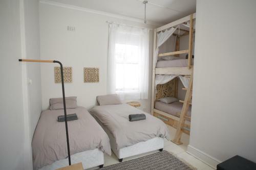 Hostal Moy Guesthouse