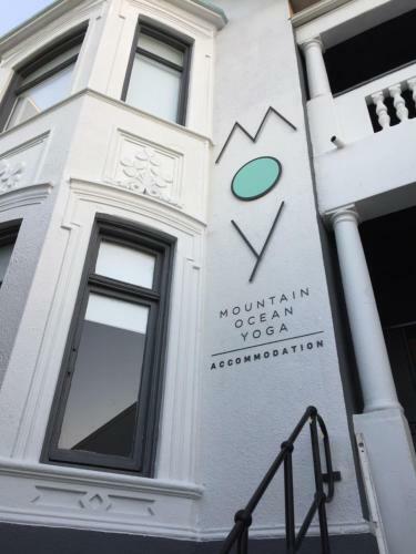 Hostal Moy Guesthouse