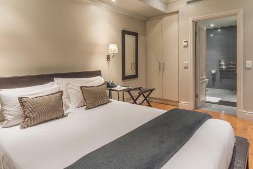 Apartamentos Cape Royale | Whosting