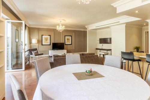 Apartamentos Cape Royale | Whosting