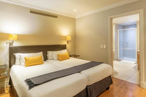 Apartamentos Cape Royale | Whosting