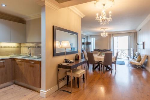 Apartamentos Cape Royale | Whosting