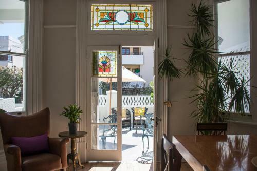 Hostal The Cape Colonial Guest House