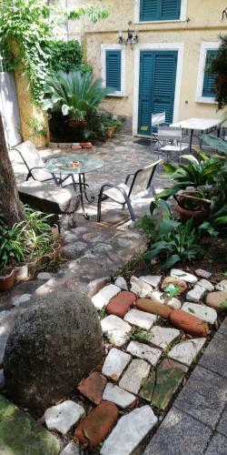 Villino With Garden
