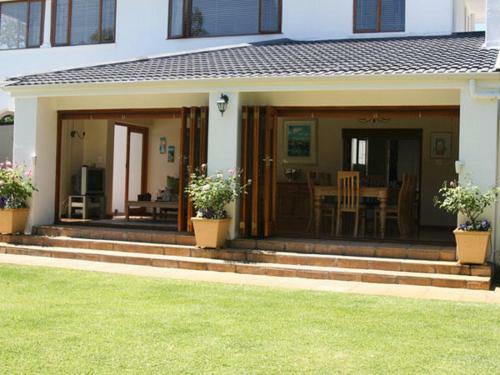 Oakvale Lodge