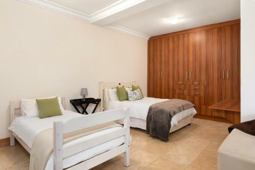 Hostal Thomson's Accommodation