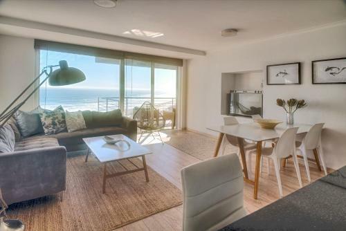 Horizon Bay 603 Beachfront Selfcatering Apartment