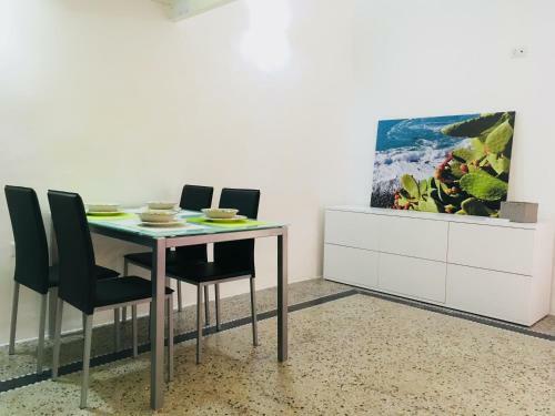 A Casa Di F� (vigna-ulivo-fico D'india)