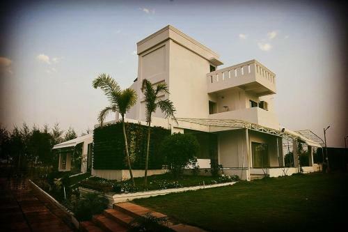 Villa Nilawar Farms