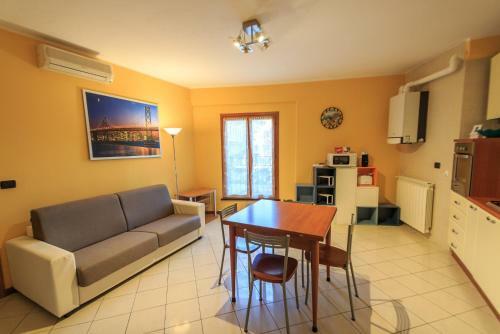 Apartamento Bilocale A 50 Metri Dal Mare