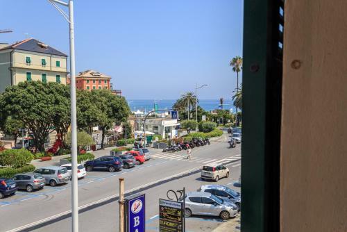 Apartamento Bilocale A 50 Metri Dal Mare