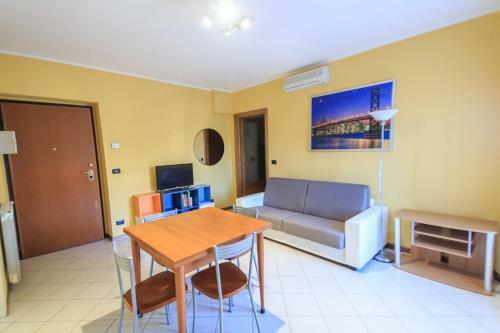 Apartamento Bilocale A 50 Metri Dal Mare