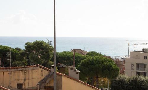 Apartamento Bilocale Nuovo Con Vista Mare E Posto Auto