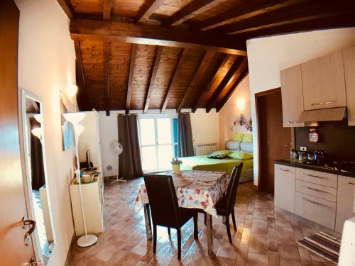 Apartamento New Attic Lake View 4