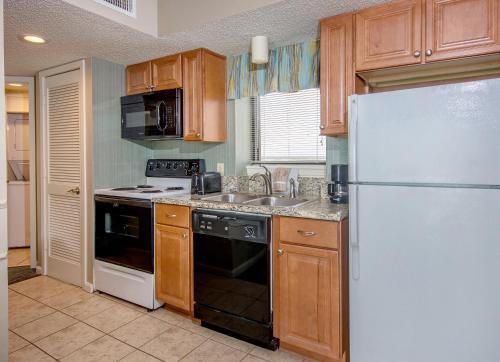 Hotel Breakers Oceanfront Boutique Resort On 27th