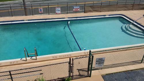 Motel Lake Wire Inn