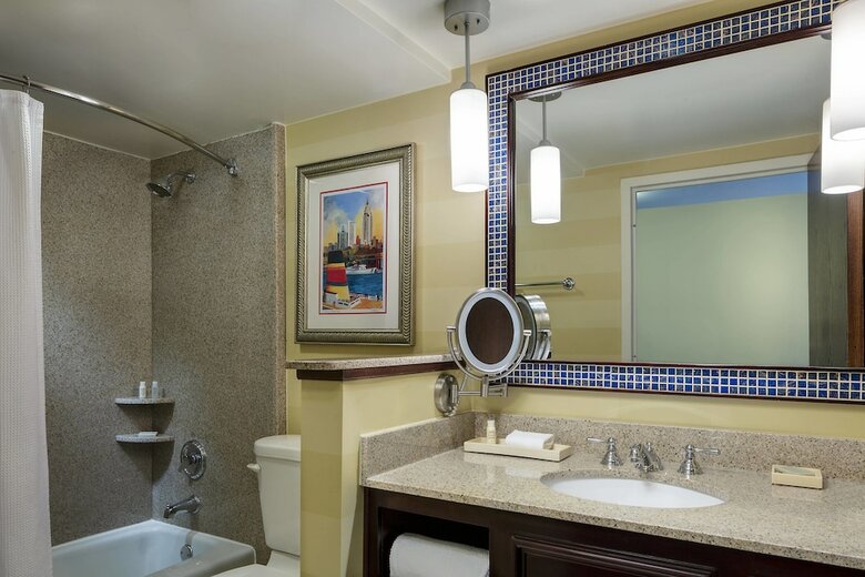 Renaissance Mobile Riverview Plaza Hotel