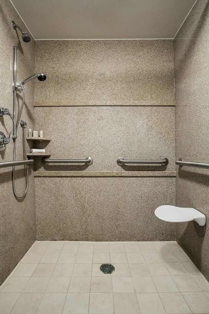 Renaissance Mobile Riverview Plaza Hotel