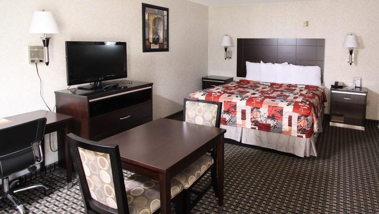 Hotel Sunburst Spa & Suites Motel