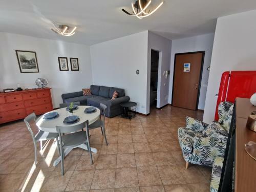 Apartamento Near Villa Monastero And Castello Di Vezio