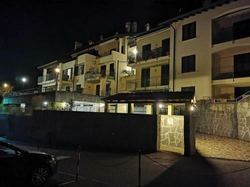 Apartamento Near Villa Monastero And Castello Di Vezio