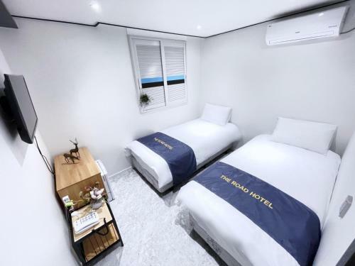 Hostal The Road Hotel