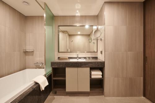 Stanford Hotel Myeongdong