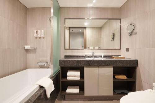 Stanford Hotel Myeongdong