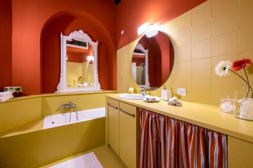 N�30 Charme Apartments