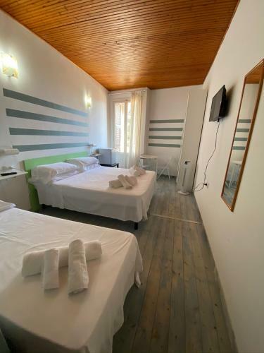 Hostal San Francesco Rooms